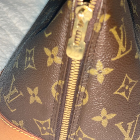 Authentic Louis Vuitton Alma PM - Picture 4 of 11
